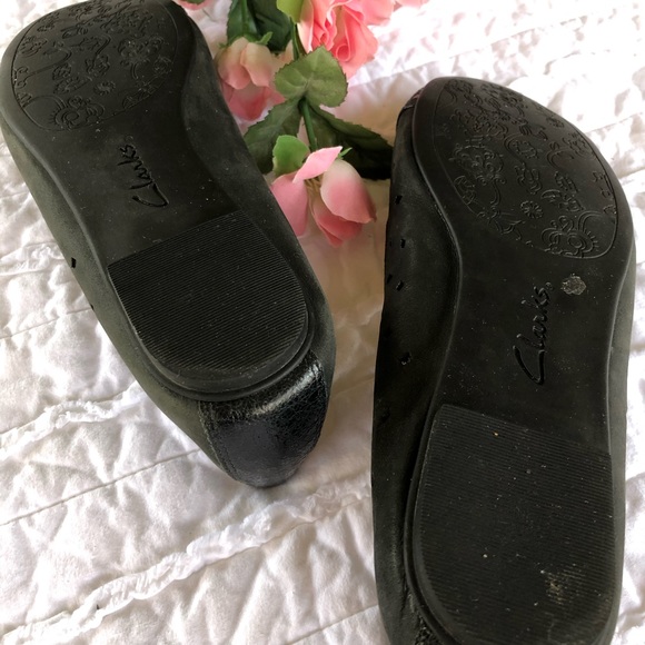 🌸Clarks ballet flat shoes with a toe cap detail. - Picture 4 of 8